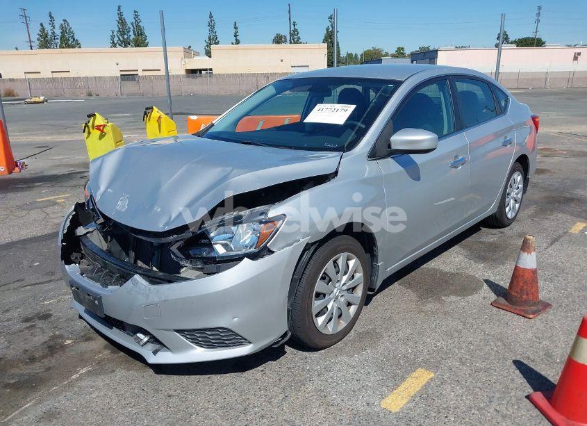 Photo 2 of 2019 Nissan Sentra S (VIN 3N1AB7AP0KY422624)