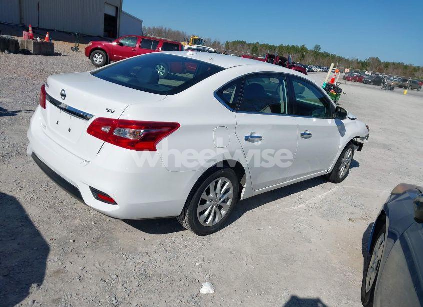 Photo 4 of 2019 Nissan Sentra SV (VIN 3N1AB7AP0KY427063)