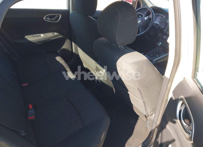 Photo 8 of 2019 Nissan Sentra SV (VIN 3N1AB7AP0KY427063)