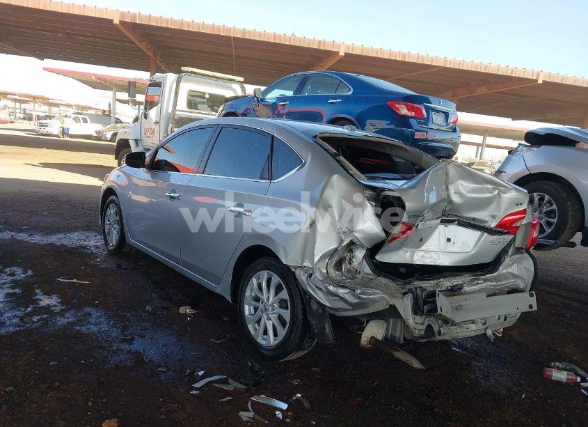 Photo 3 of 2019 Nissan Sentra SV (VIN 3N1AB7AP0KY431212)