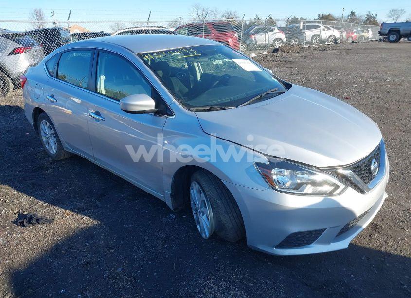 2019 Nissan Sentra SV (VIN 3N1AB7AP0KY440556) main photo