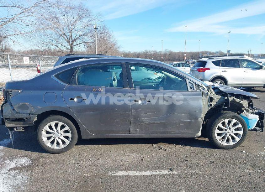Photo 14 of 2019 Nissan Sentra SV (VIN 3N1AB7AP0KY442694)