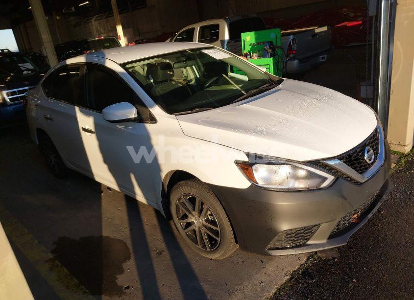 2019 Nissan Sentra S (VIN 3N1AB7AP0KY456482) main photo