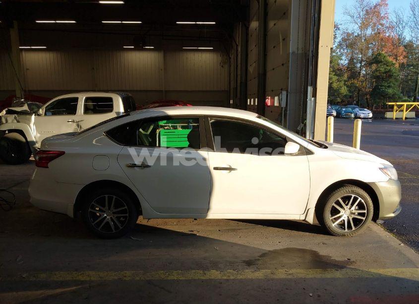 Photo 13 of 2019 Nissan Sentra S (VIN 3N1AB7AP0KY456482)