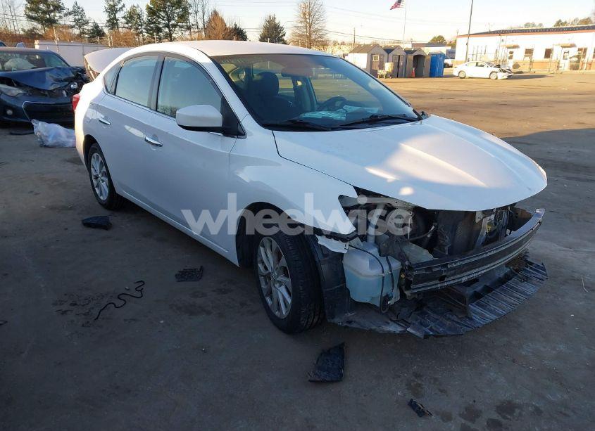 2019 Nissan Sentra SV (VIN 3N1AB7AP0KY457163) main photo