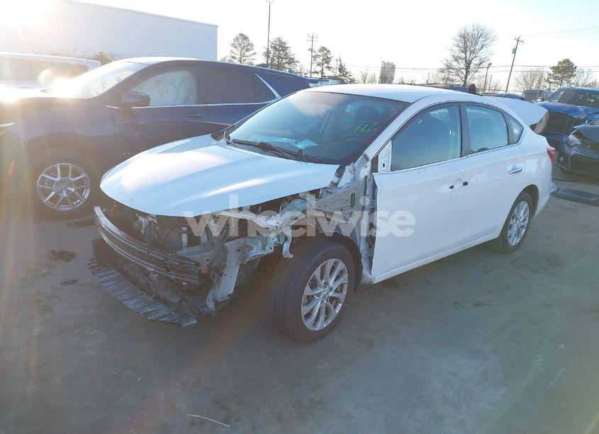 Photo 2 of 2019 Nissan Sentra SV (VIN 3N1AB7AP0KY457163)