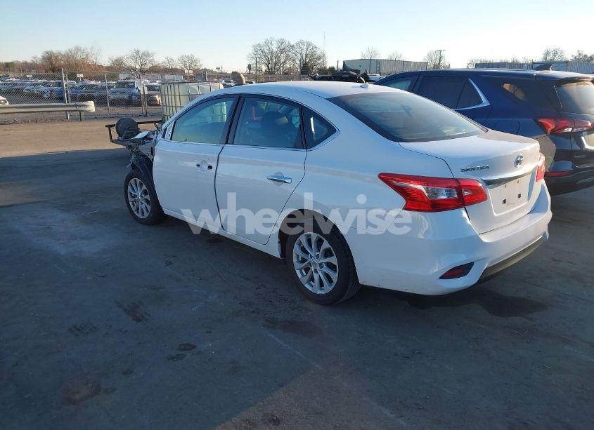 Photo 3 of 2019 Nissan Sentra SV (VIN 3N1AB7AP0KY457163)