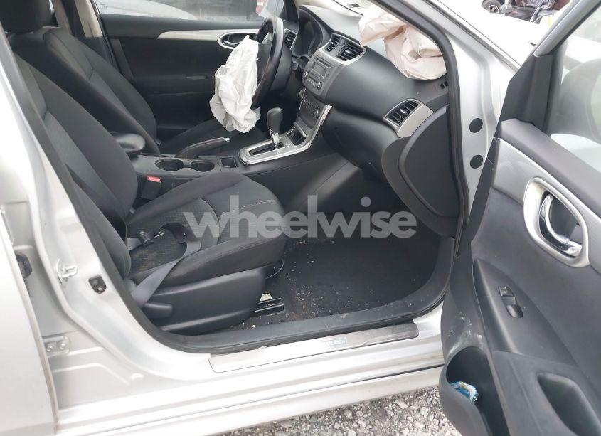 Photo 5 of 2013 Nissan Sentra SR (VIN 3N1AB7AP1DL621567)