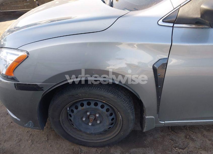 Photo 13 of 2014 Nissan Sentra FE+ S/FE+ SV/S/SL/SR/SV (VIN 3N1AB7AP1EY259728)