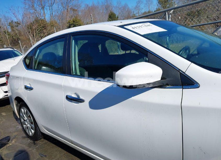 Photo 13 of 2015 Nissan Sentra (VIN 3N1AB7AP1FY251310)