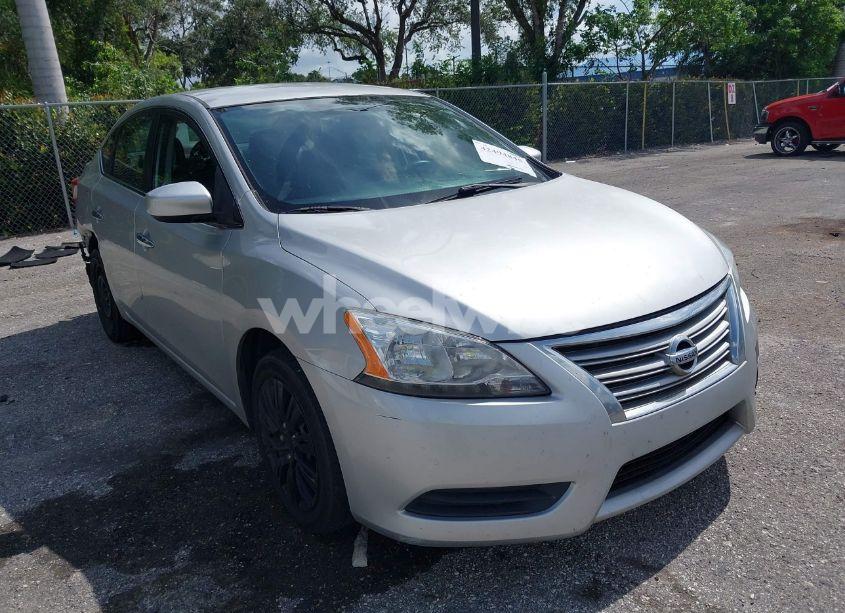 2015 Nissan Sentra S (VIN 3N1AB7AP1FY315541) main photo