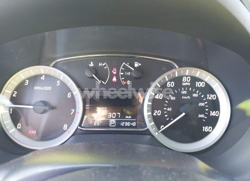 Photo 7 of 2015 Nissan Sentra SR (VIN 3N1AB7AP1FY366344)