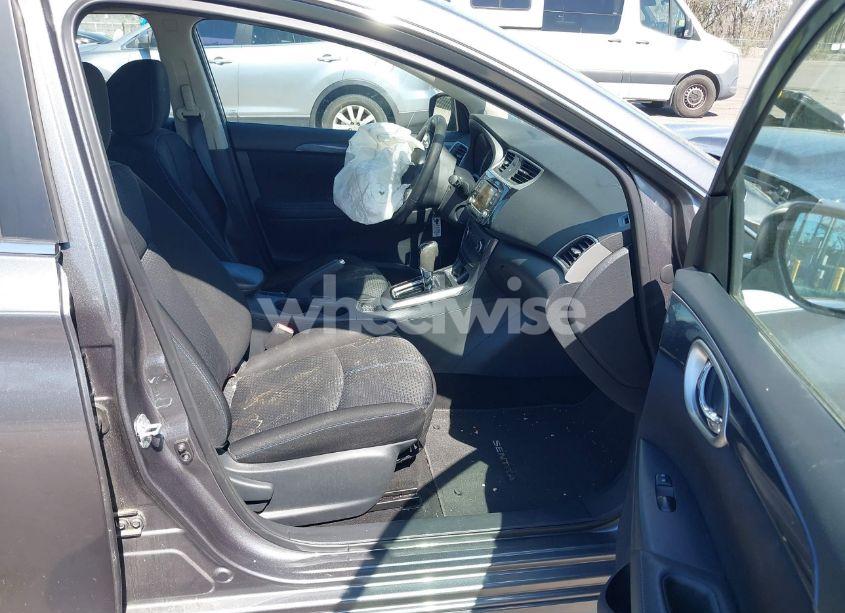 Photo 5 of 2016 Nissan Sentra SR (VIN 3N1AB7AP1GY210810)