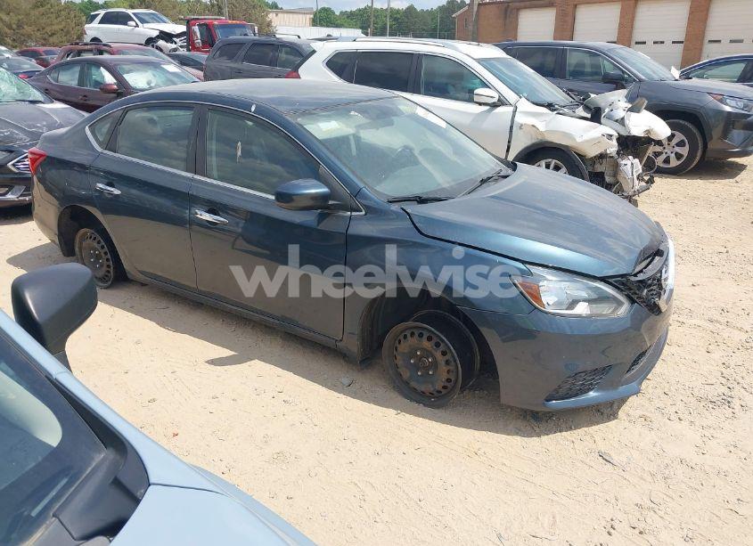 2016 Nissan Sentra SV (VIN 3N1AB7AP1GY220785) main photo