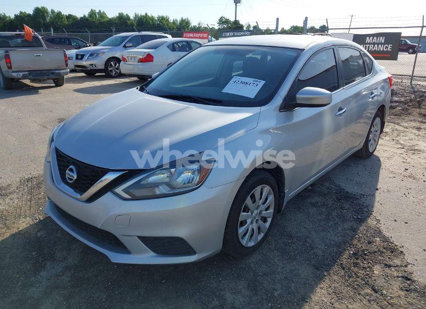 Photo 2 of 2016 Nissan Sentra SV (VIN 3N1AB7AP1GY229275)