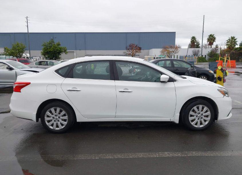 Photo 13 of 2016 Nissan Sentra S (VIN 3N1AB7AP1GY320594)