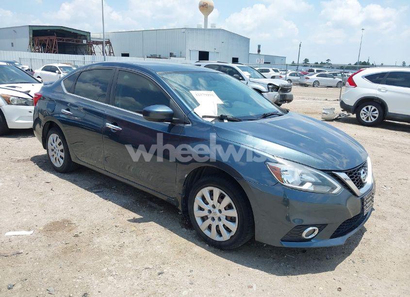 2016 Nissan Sentra SV (VIN 3N1AB7AP1GY327450) main photo
