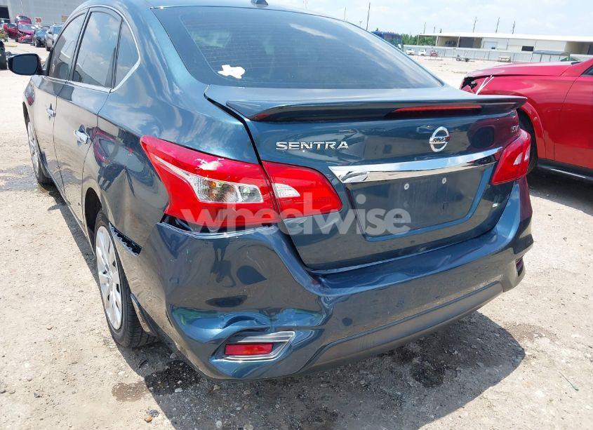 Photo 6 of 2016 Nissan Sentra SV (VIN 3N1AB7AP1GY327450)