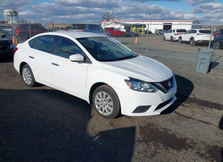 2016 Nissan Sentra SV (VIN 3N1AB7AP1GY333216) main photo