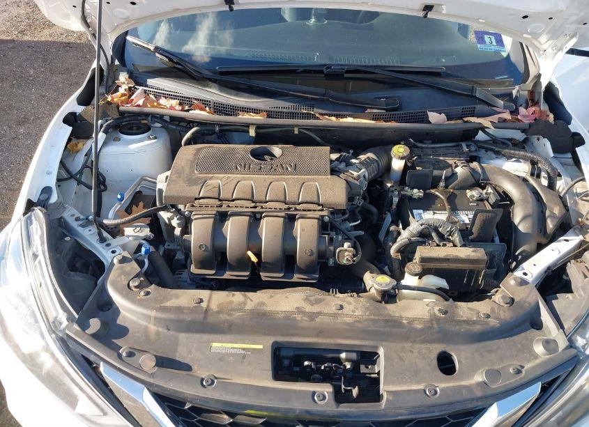 Photo 10 of 2016 Nissan Sentra SV (VIN 3N1AB7AP1GY333216)