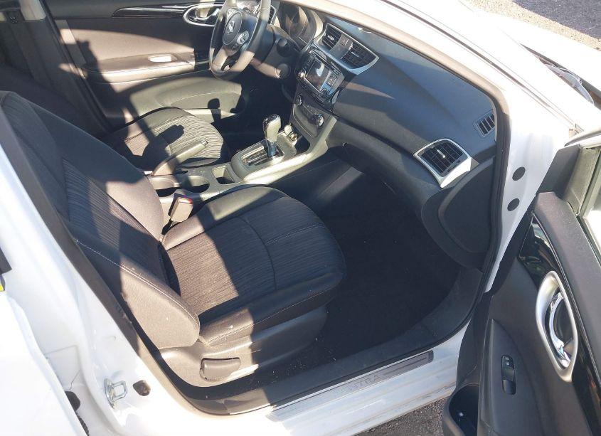 Photo 5 of 2016 Nissan Sentra SV (VIN 3N1AB7AP1GY333216)