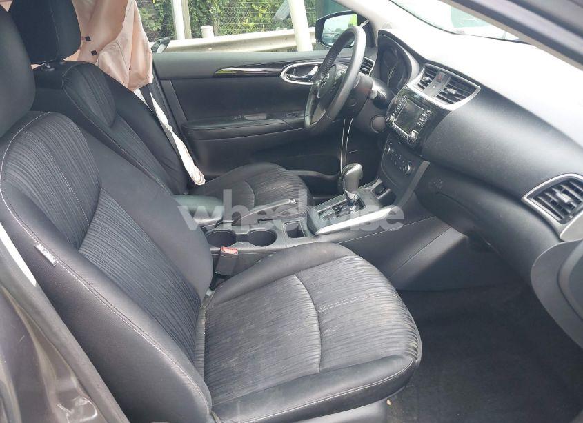 Photo 5 of 2017 Nissan Sentra SV (VIN 3N1AB7AP1HL646989)