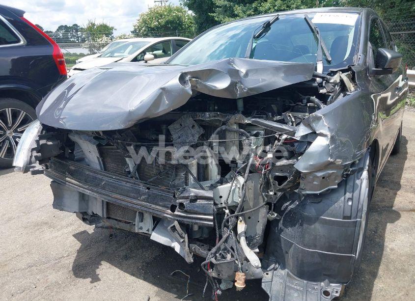 Photo 6 of 2017 Nissan Sentra SV (VIN 3N1AB7AP1HL646989)