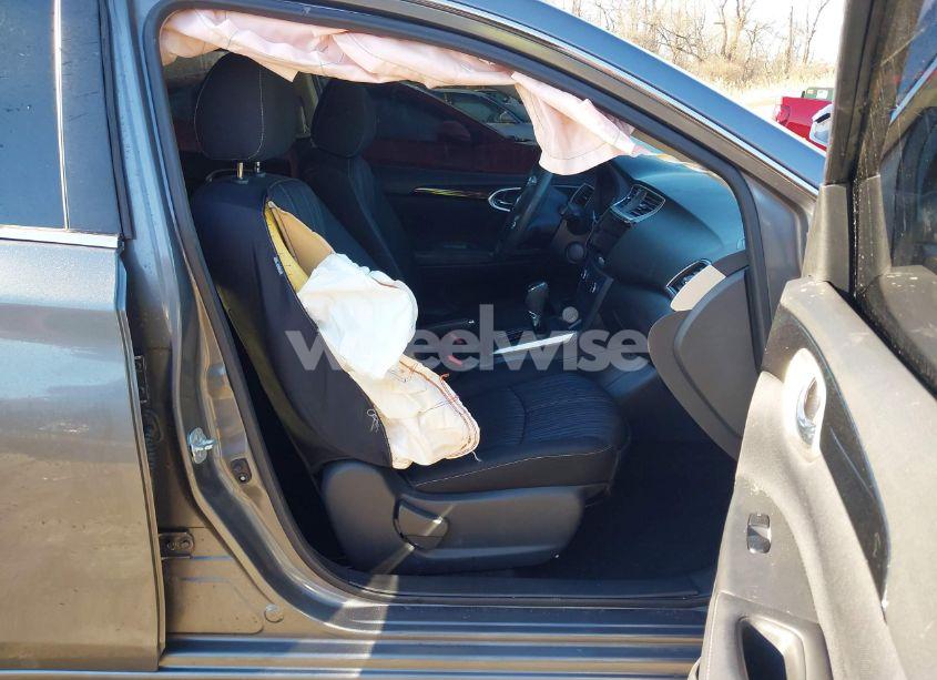 Photo 5 of 2017 Nissan Sentra SV (VIN 3N1AB7AP1HL656342)