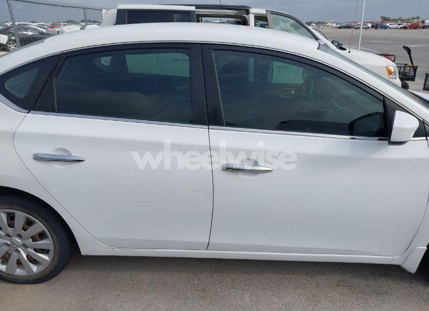 Photo 13 of 2017 Nissan Sentra SV (VIN 3N1AB7AP1HL709993)