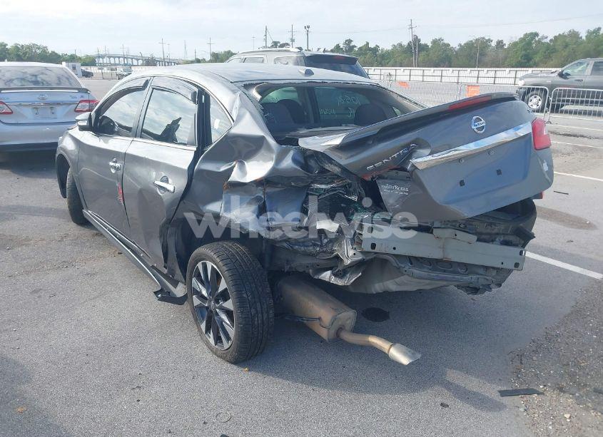 Photo 6 of 2017 Nissan Sentra SR (VIN 3N1AB7AP1HY235272)