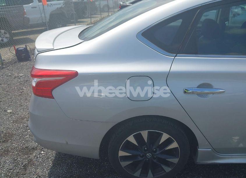 Photo 12 of 2017 Nissan Sentra SR (VIN 3N1AB7AP1HY254937)