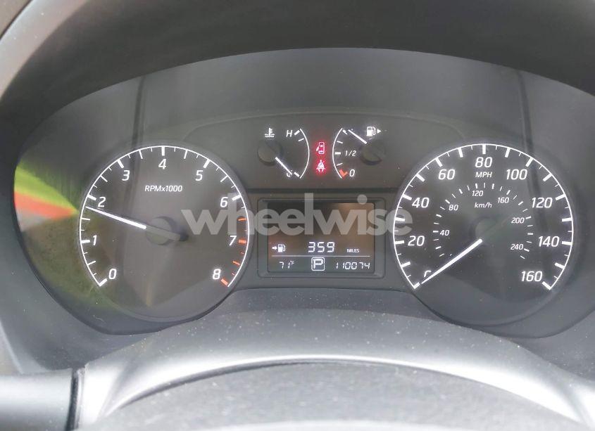 Photo 7 of 2017 Nissan Sentra S (VIN 3N1AB7AP1HY263704)