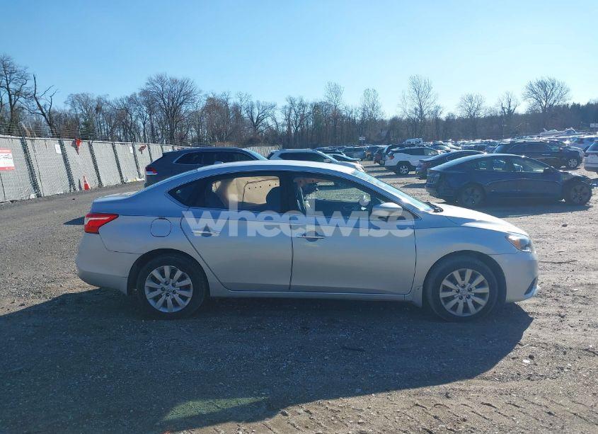 Photo 12 of 2017 Nissan Sentra SV (VIN 3N1AB7AP1HY318782)
