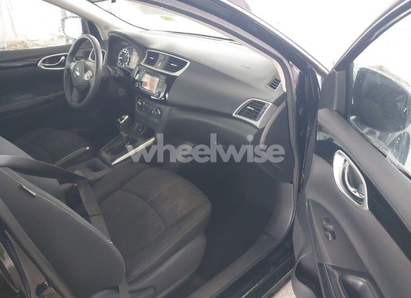 Photo 5 of 2017 Nissan Sentra SV (VIN 3N1AB7AP1HY320144)