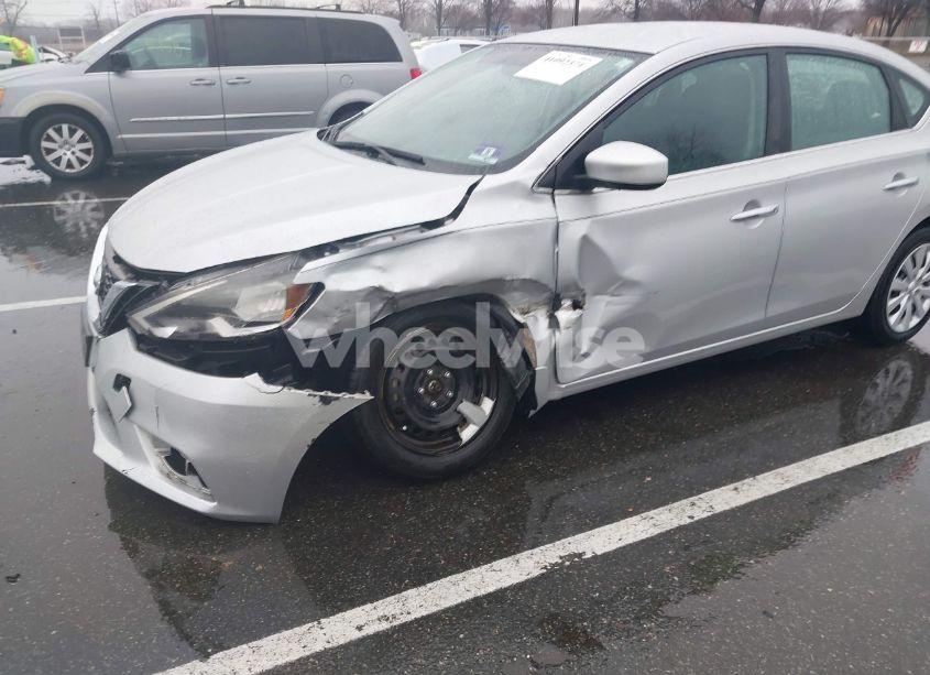 Photo 6 of 2017 Nissan Sentra S (VIN 3N1AB7AP1HY350468)