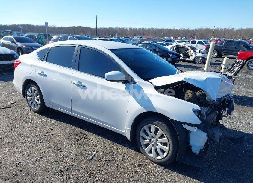 2017 Nissan Sentra S (VIN 3N1AB7AP1HY378447) main photo