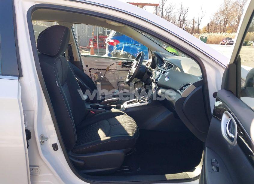 Photo 5 of 2017 Nissan Sentra SV (VIN 3N1AB7AP1HY387651)