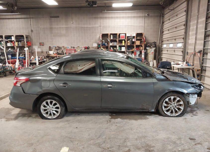 Photo 14 of 2018 Nissan Sentra SV (VIN 3N1AB7AP1JL618230)