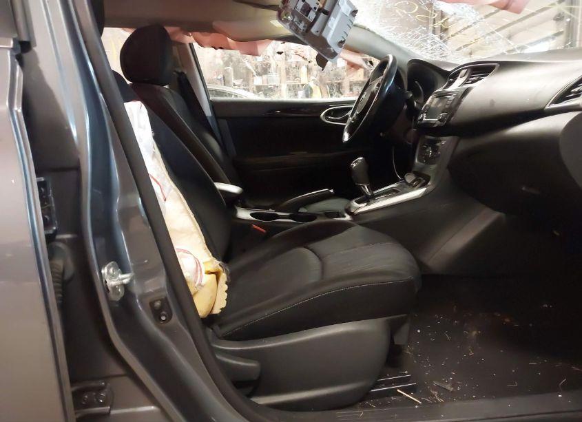 Photo 5 of 2018 Nissan Sentra SV (VIN 3N1AB7AP1JL618230)