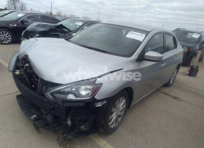 Photo 2 of 2018 Nissan Sentra SV (VIN 3N1AB7AP1JL626277)