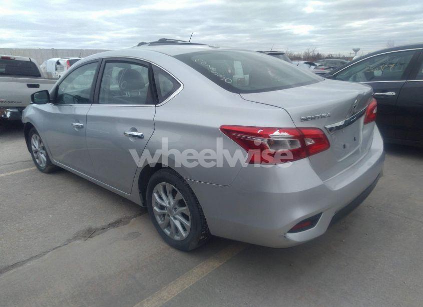 Photo 3 of 2018 Nissan Sentra SV (VIN 3N1AB7AP1JL626277)