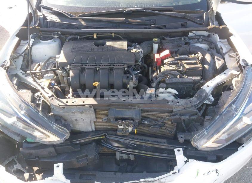 Photo 10 of 2018 Nissan Sentra SV (VIN 3N1AB7AP1JL627316)