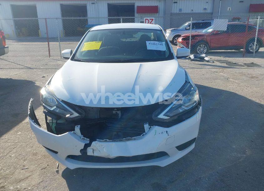Photo 12 of 2018 Nissan Sentra SV (VIN 3N1AB7AP1JL627316)