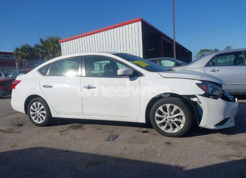 Photo 13 of 2018 Nissan Sentra SV (VIN 3N1AB7AP1JL627316)