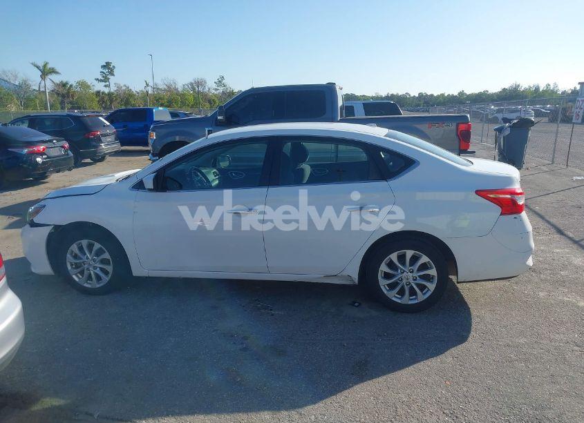 Photo 14 of 2018 Nissan Sentra SV (VIN 3N1AB7AP1JL627316)