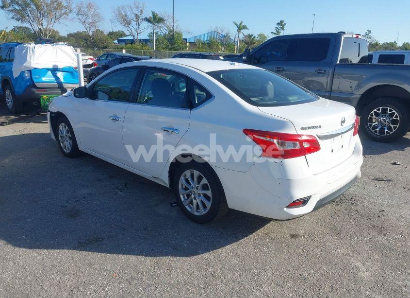 Photo 3 of 2018 Nissan Sentra SV (VIN 3N1AB7AP1JL627316)