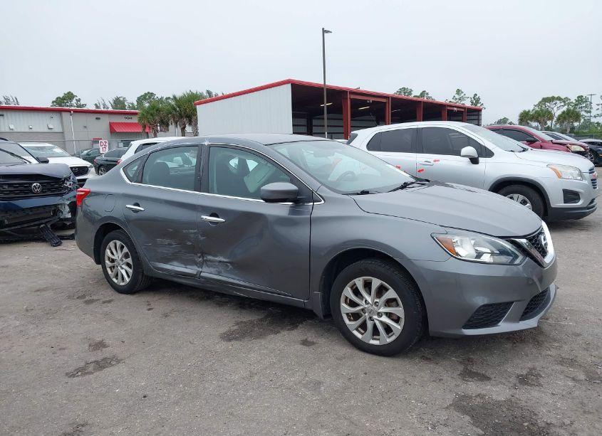 Photo 13 of 2018 Nissan Sentra SV (VIN 3N1AB7AP1JL627509)