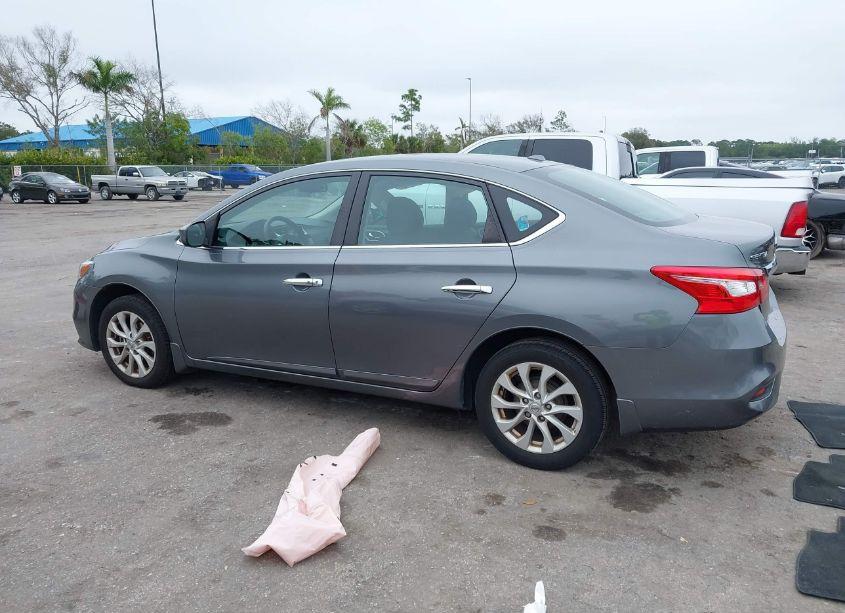 Photo 14 of 2018 Nissan Sentra SV (VIN 3N1AB7AP1JL627509)