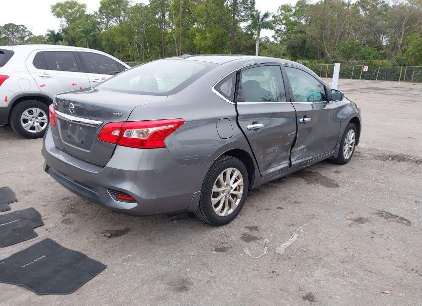 Photo 4 of 2018 Nissan Sentra SV (VIN 3N1AB7AP1JL627509)