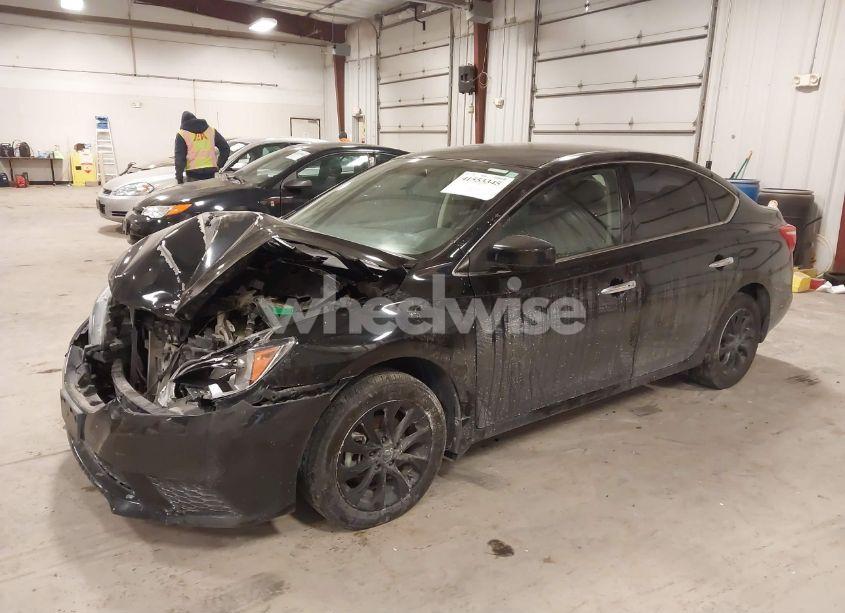 Photo 2 of 2018 Nissan Sentra SV (VIN 3N1AB7AP1JL644696)